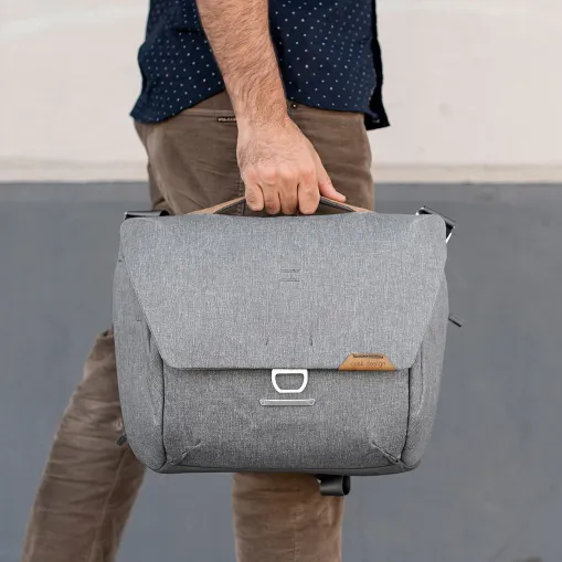 Peak Design Everyday Messenger 13L v2 (預訂貨品，2月25日送出)