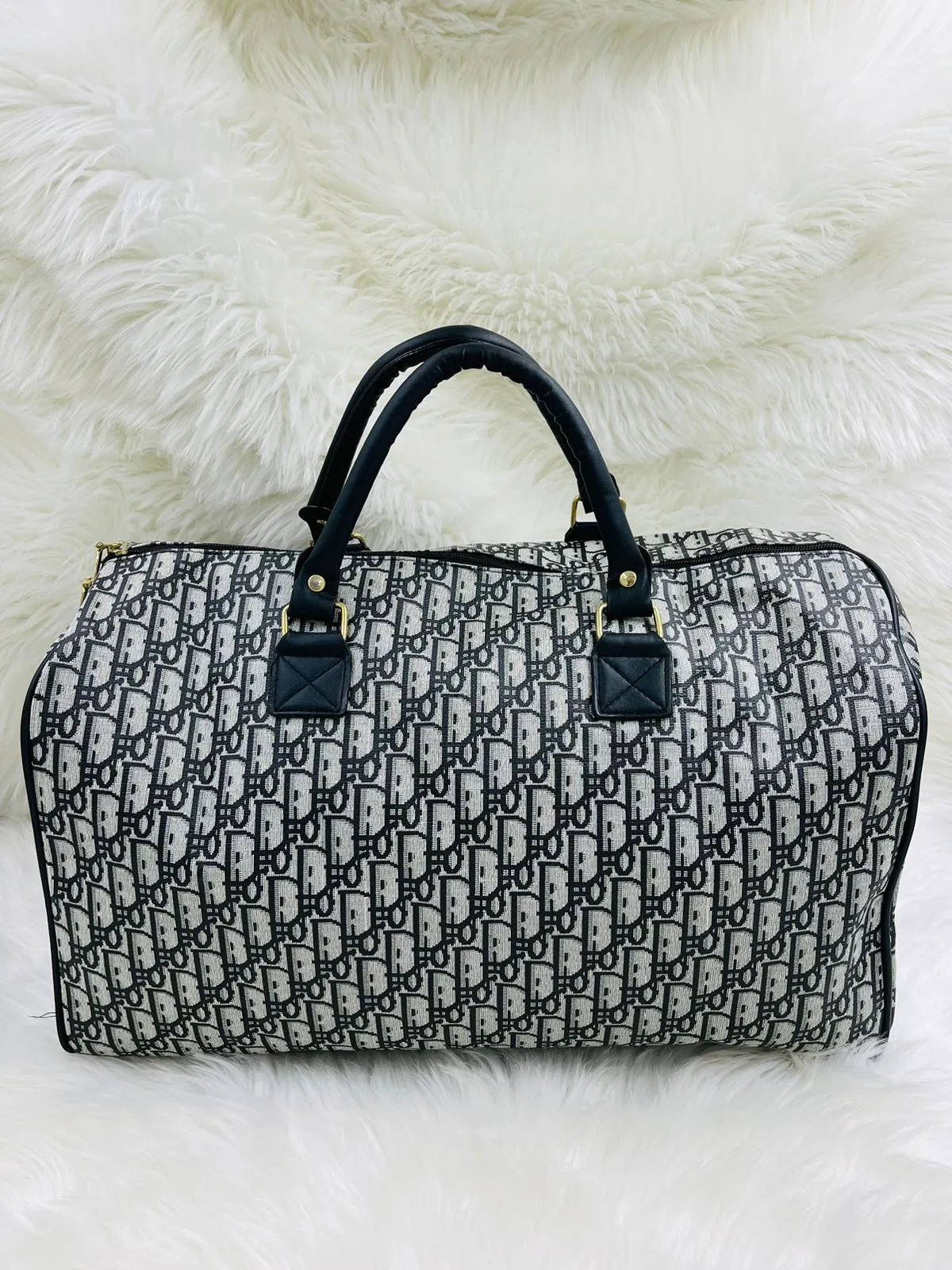 TRAVEL BAG - 12